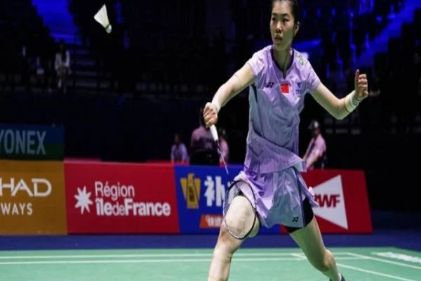 女排世锦赛中国女排对阵美国进攻组织与网口拦防关键回合复盘解析